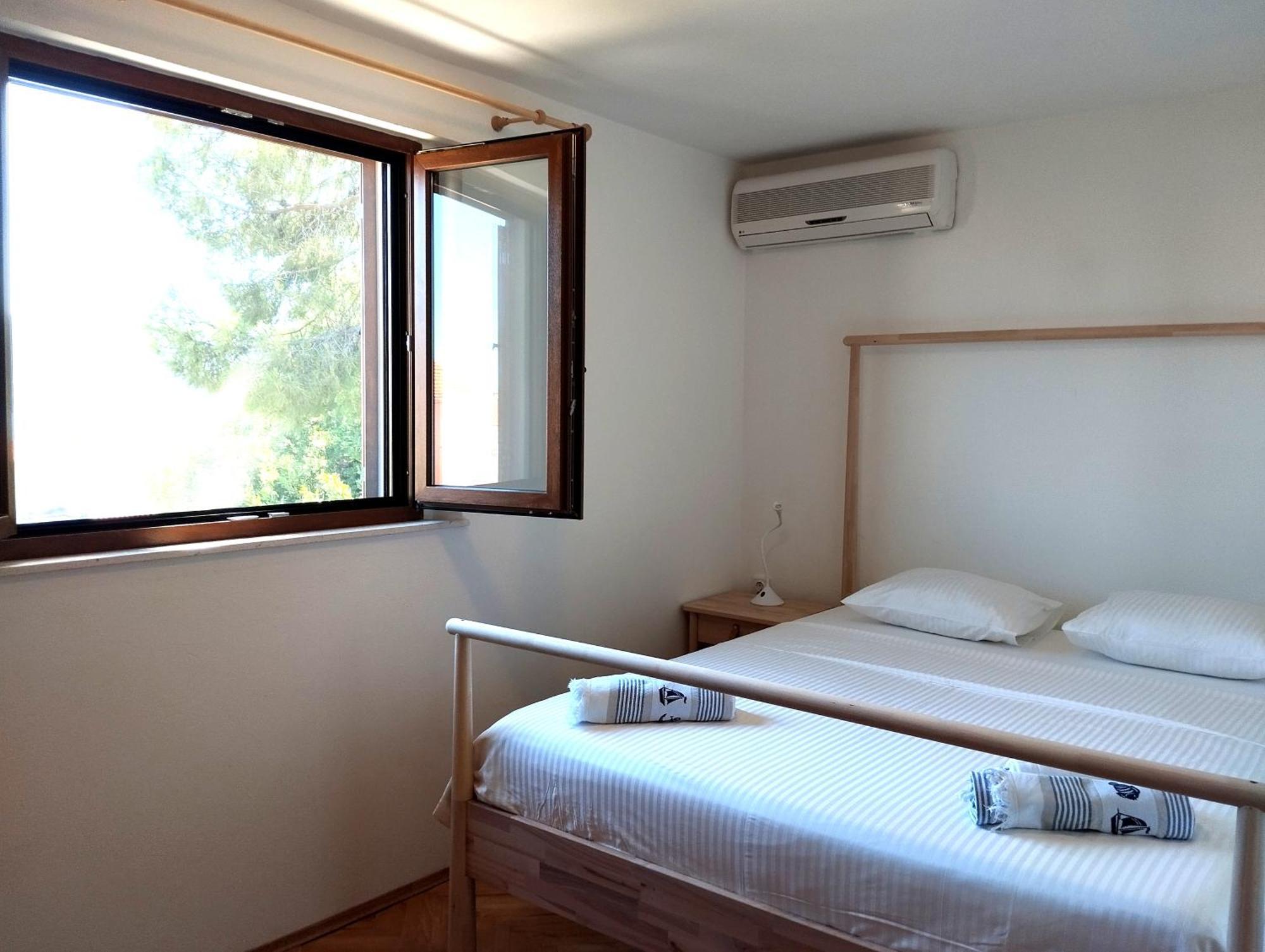 Holiday House Pinus Pinea 비간즈 외부 사진