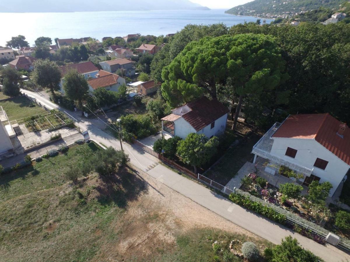 Holiday House Pinus Pinea 비간즈 외부 사진